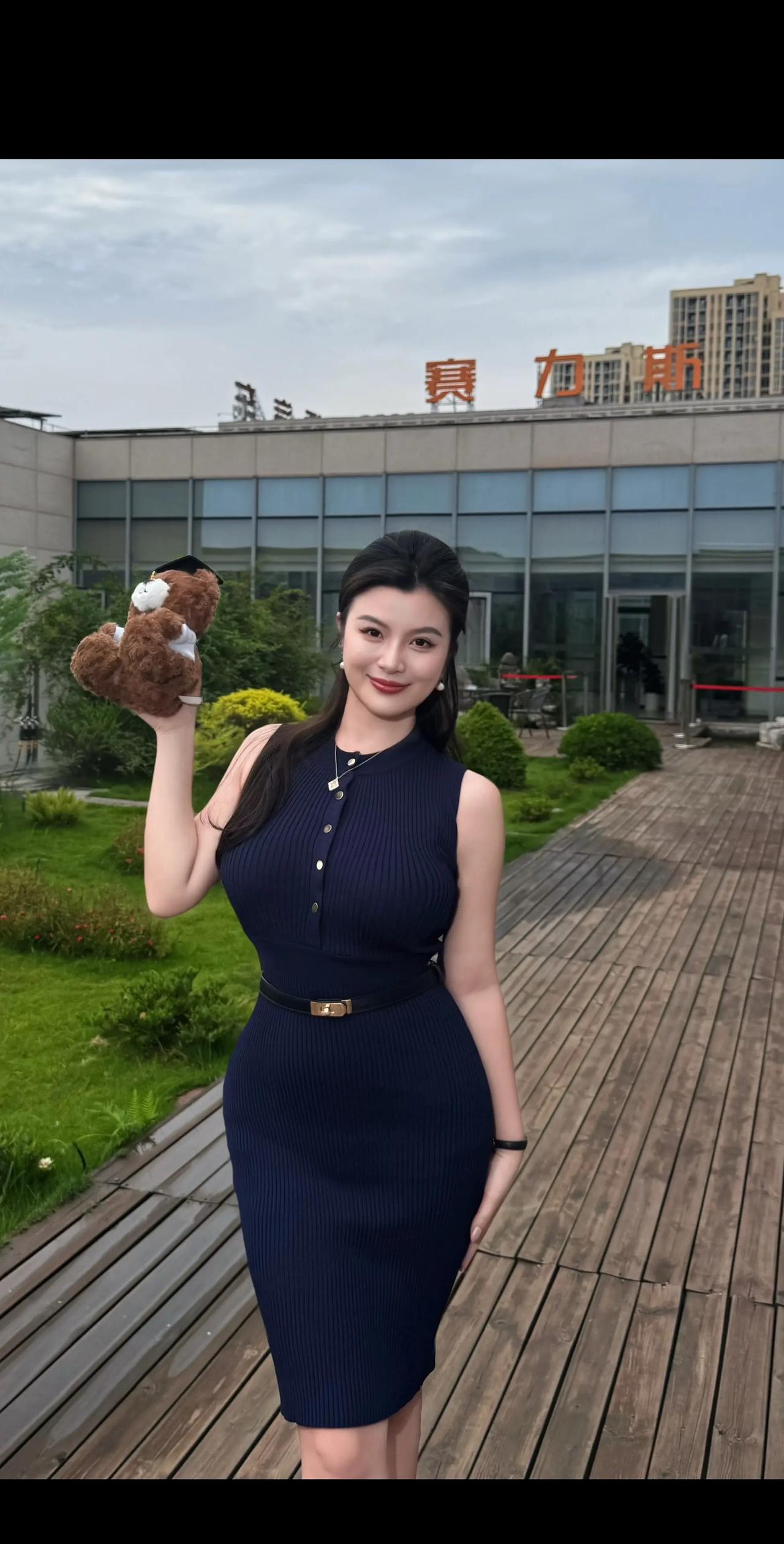 业内不少人嘲讽赛力斯：高端问界还没彻底稳住，转头砸钱做赛豆AIVA，纯属没事找事