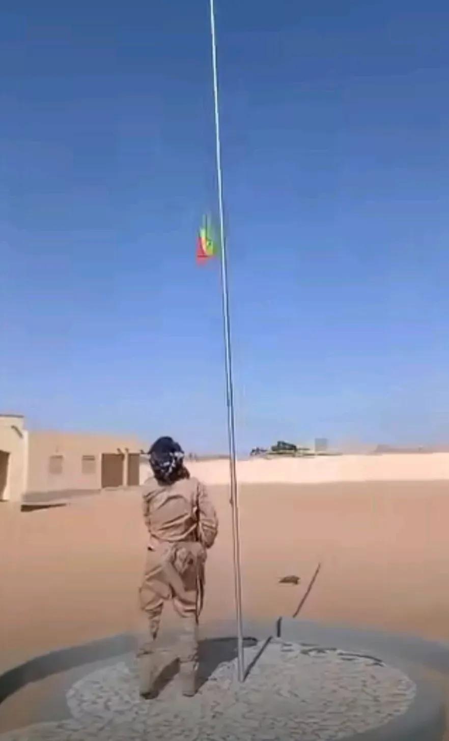 乌克兰无人机飞到非洲马里了

法国国家电视台报道，25日马里分离武装“阿扎瓦德正