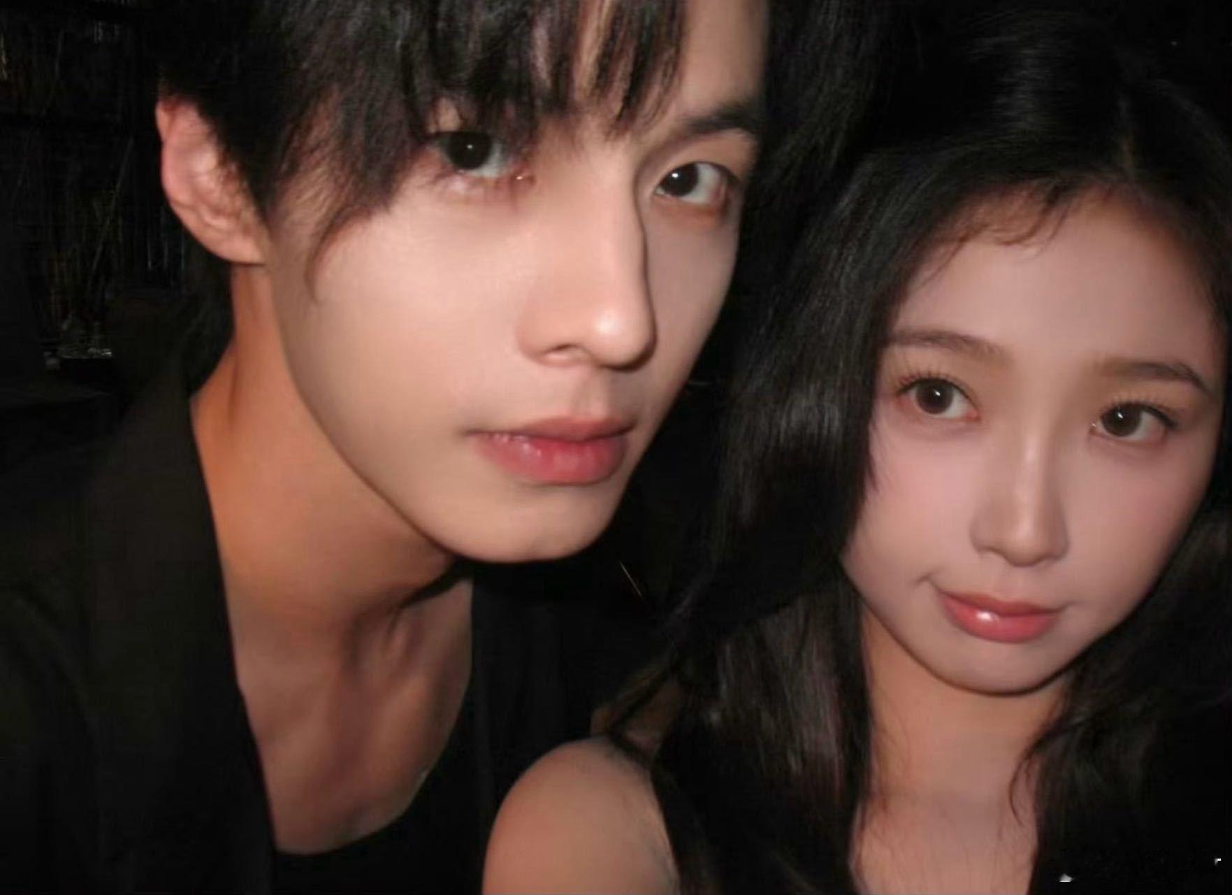 开家长会的也可以是老公 家人们谁还没看《双轨》我都会伤心的！暮暮朝朝这对太甜啦！