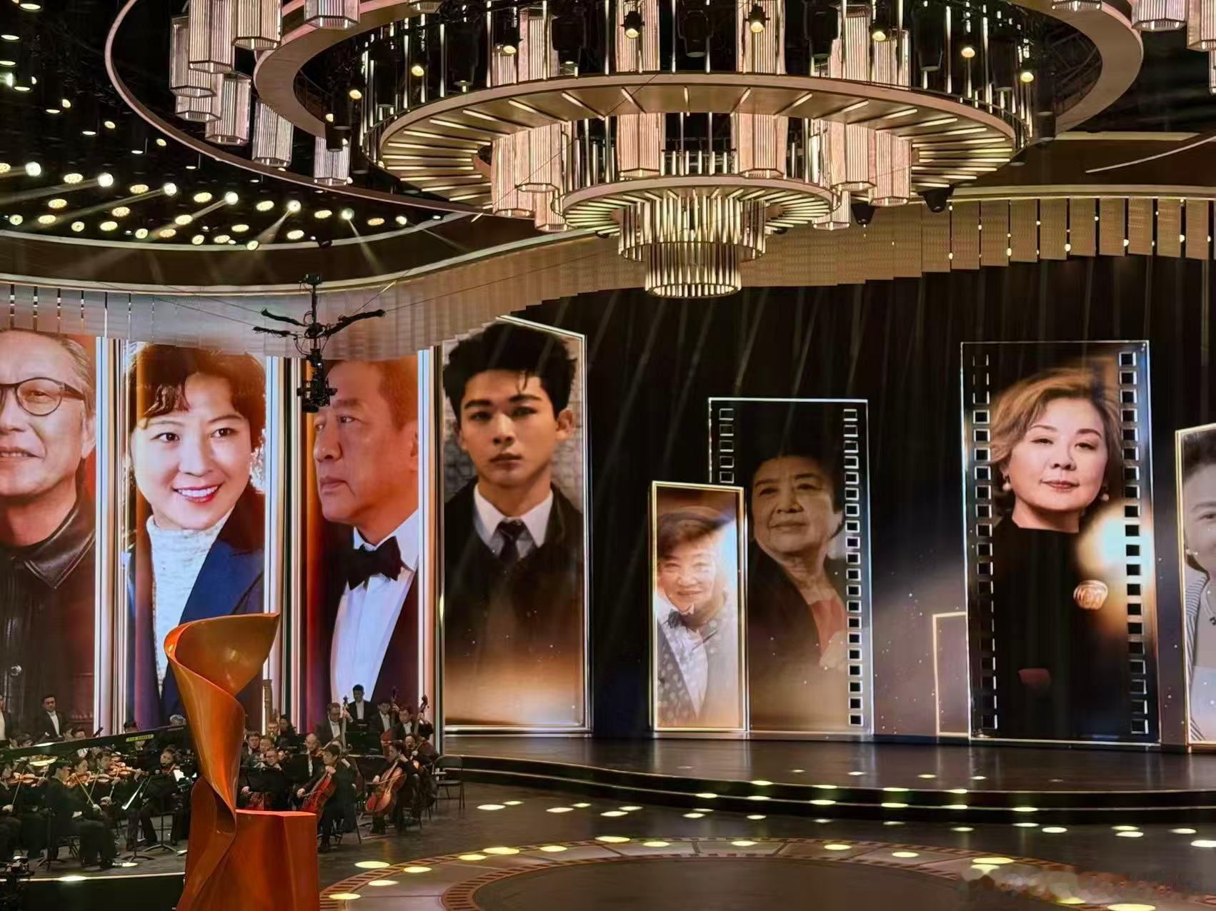 张晚意张晚意公孙坚决张晚意hazzys品牌代言人张晚意见面的日子越来越近了 