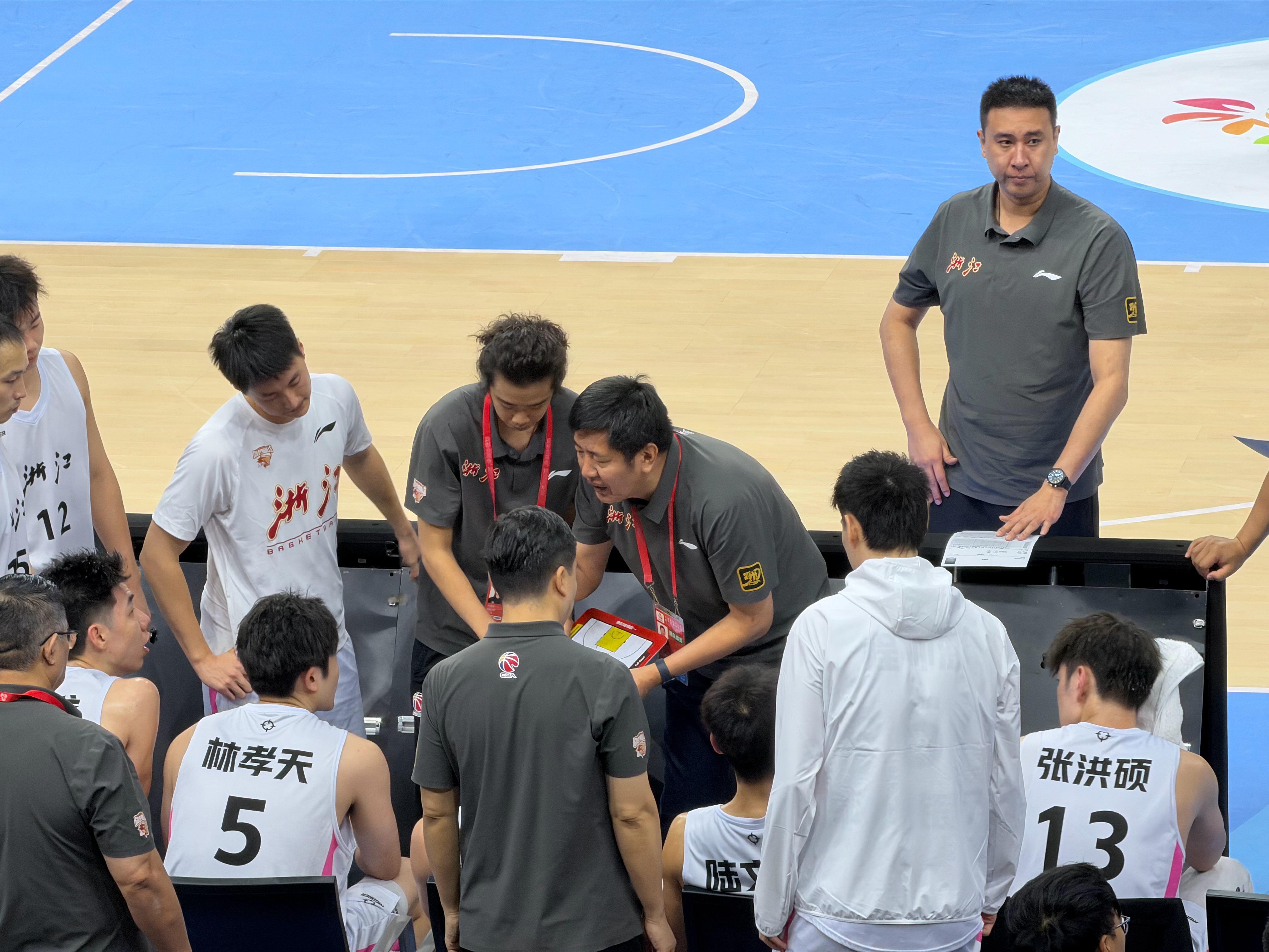 虽然但是，浙江队顶的好牛啊。没有余嘉豪，刘泽一不打，目前程帅澎也没上，就这么六七