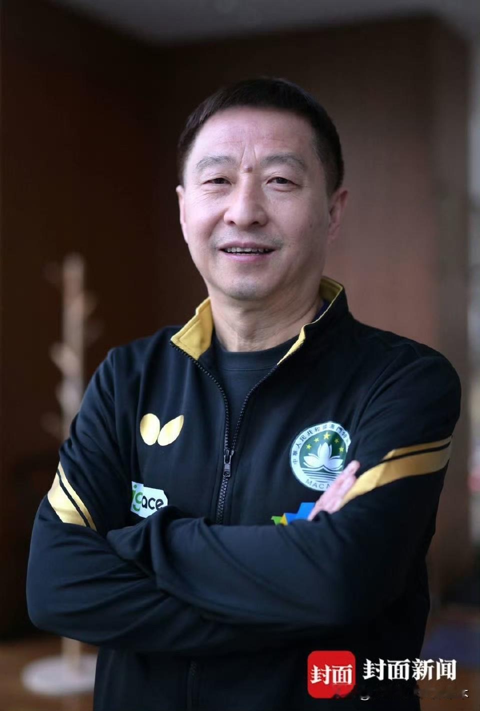 陈振江教练带朱雨玲，真的假的？
陈振江教练不是国家队教练嘛，他怎么会去教朱雨玲？