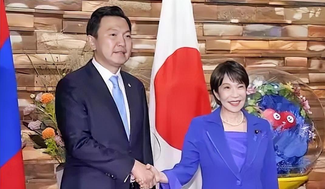 有人说，蒙古国这事办的不地道，因为他们接受了日本的1582.84亿日元贷款，用于