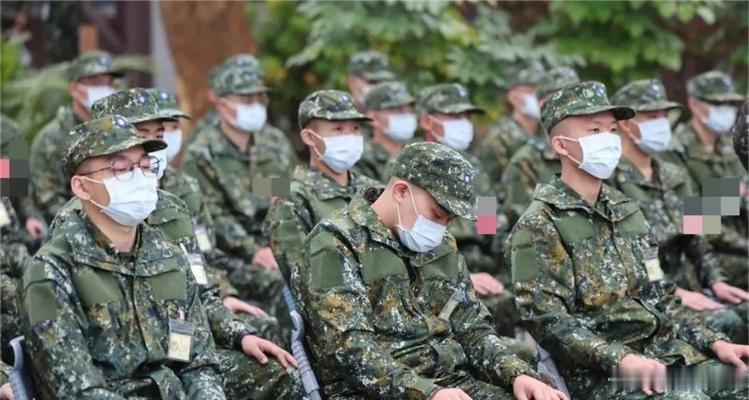 黄征辉提的那个“台湾特区”方案，现在被不少人翻了出来，说什么大陆应该接受啊、应该