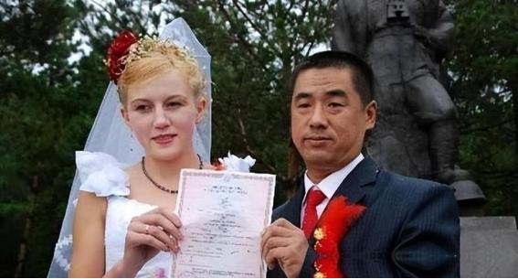 “中俄通婚避雷点！”中俄通婚剧增，若不了解俄罗斯女性生理缺陷，婚后可能会很痛苦，