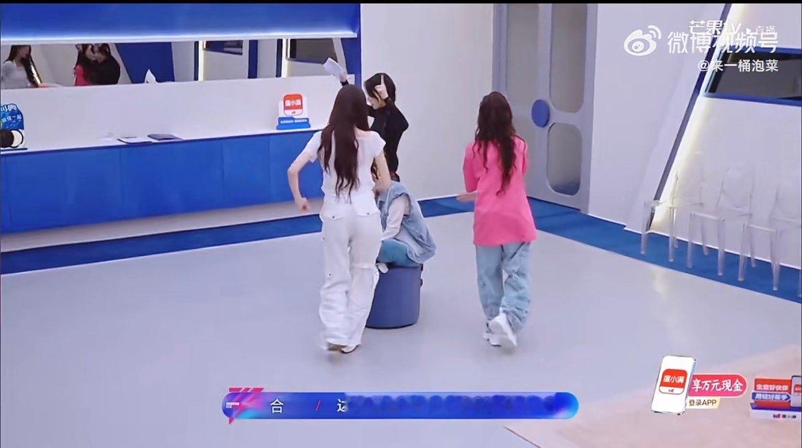 李小冉 达拉崩吧比心愿便利贴简单不随大流只遵从自己的感受，李小冉真的太真实了，这
