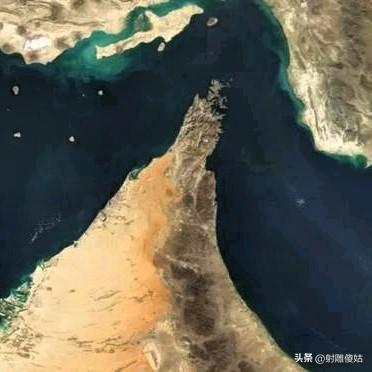据印媒报道，伊朗决定封锁霍尔木兹海峡之后，又附加了一条例外重大声明，内容是只允许