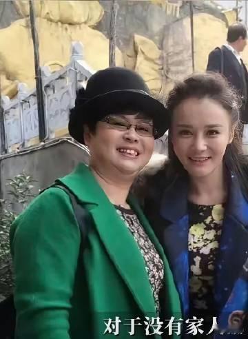 冉莹颖谈曾被吐口水霸凌姐姐当家冉莹颖卸下外壳聊起小时候，父母离异寄人篱下，遭受过