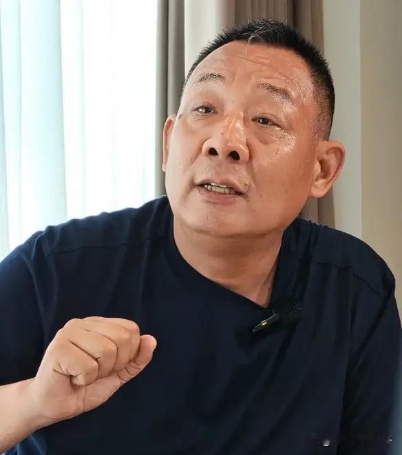于东来，你糊涂啊！

最近刚刚发布的“新员工四年合同制”引发的公众疑问，要知道，