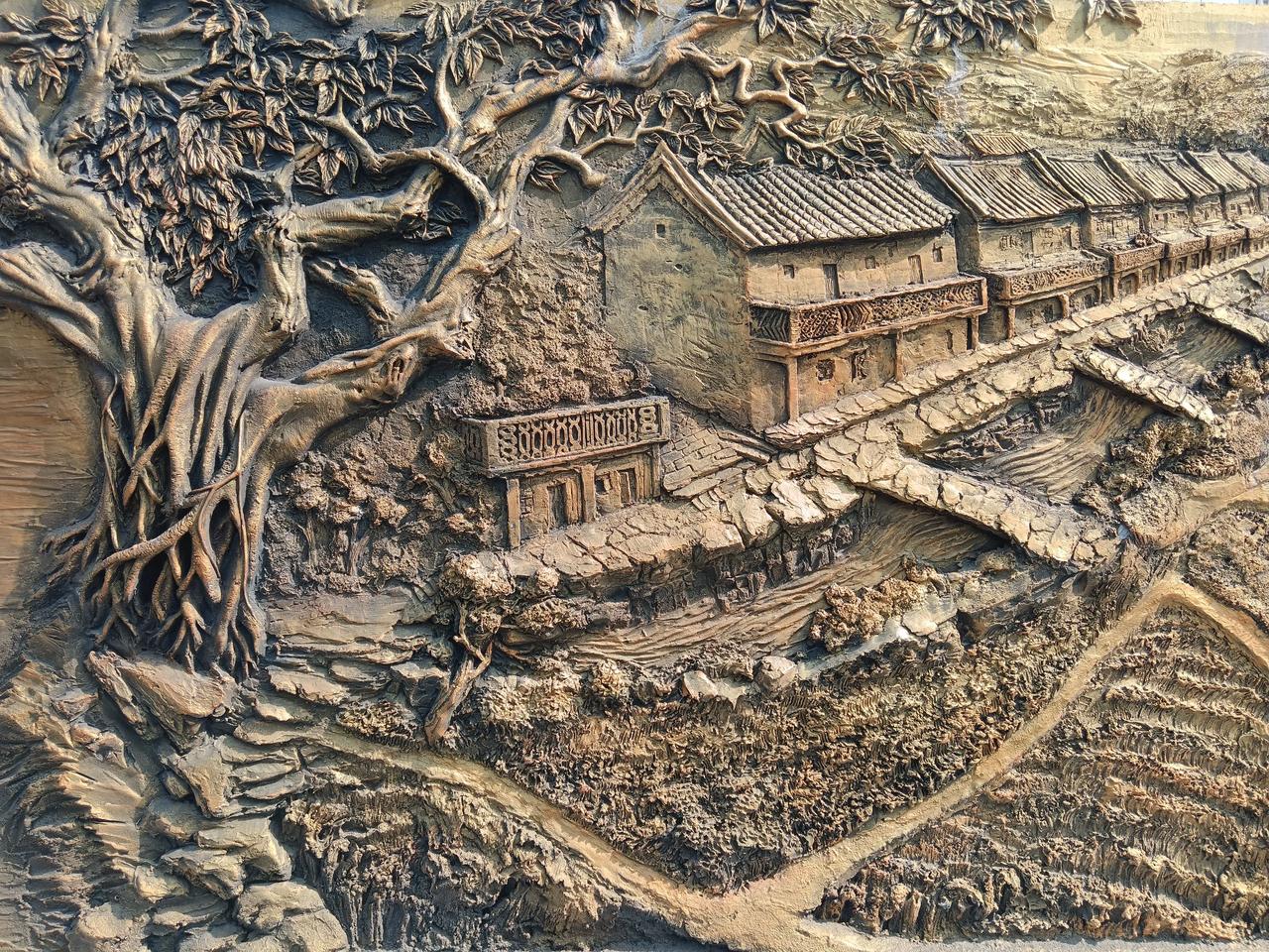 以前曾经羡慕别人在外面挣大钱有赚钱的本事，后来才明白，不背井离乡，在家赚钱的人才