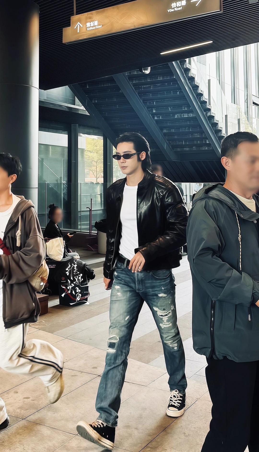 红豆生南国 光煦是超模🤤
于适 韩光煦 猎心 于适和小鱼儿永远在一起 身材比例