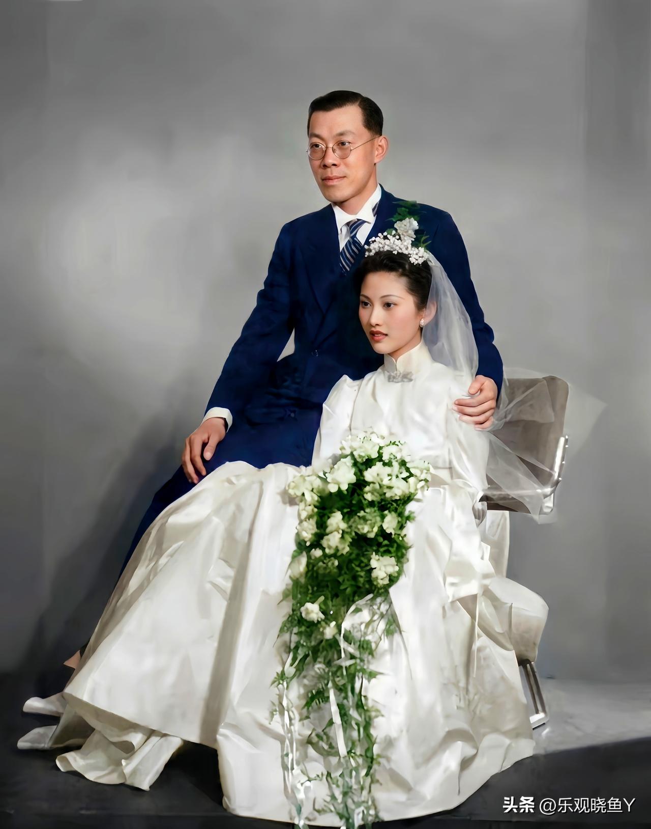 新婚燕尔的徐积锴与张粹文，这张老照片拍摄于1938年的上海，徐积锴是徐志摩和张幼