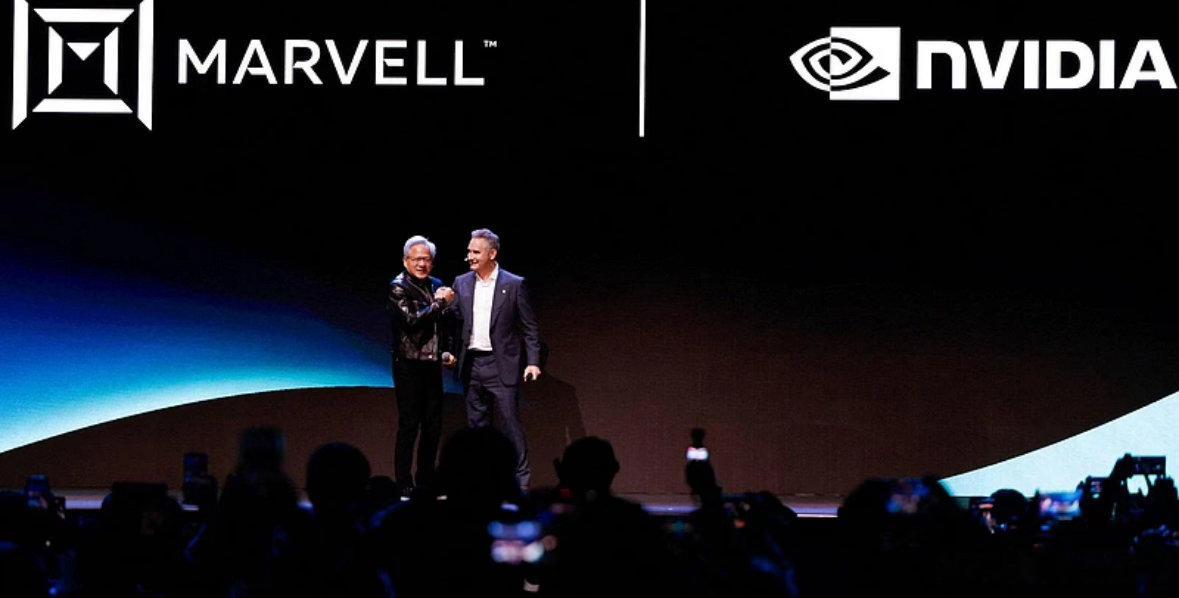 从光连接看懂Marvell万亿逻辑黄仁勋COMPUTEX力推迈威尔(MRVL)，