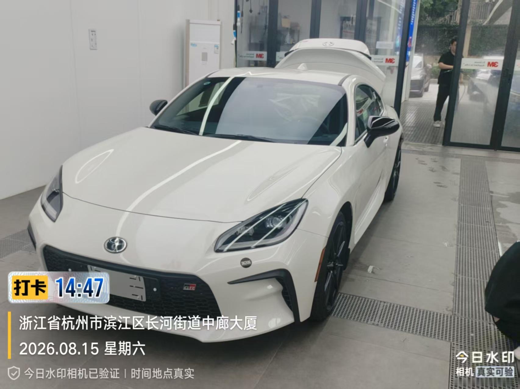 GR 86 安排交付货到付款客户直接安排到贴膜店验车都是列文虎克瑟瑟发抖太难了，