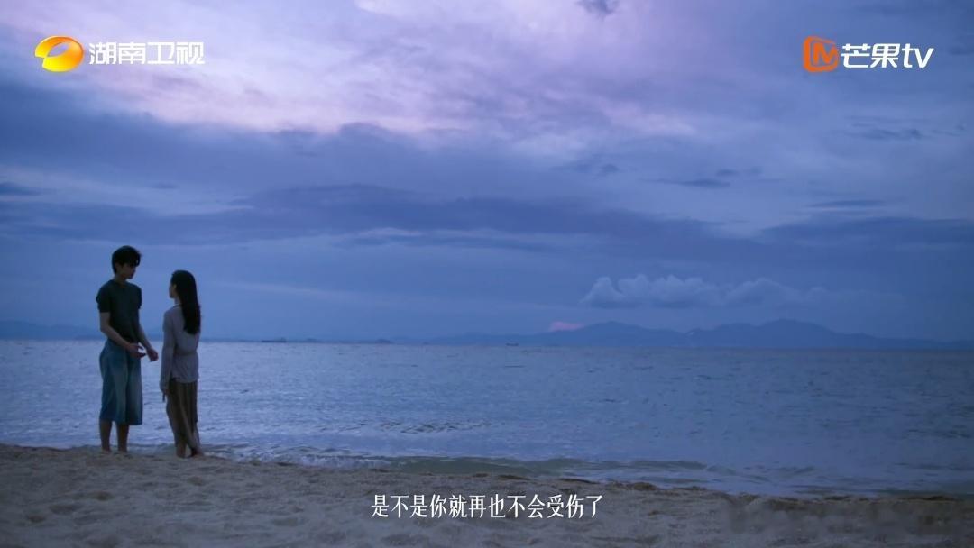 宋威龙张婧仪嵌入身体的拥抱野狗骨头 这个拥抱看得我呼吸一滞，张婧仪整个人被宋威龙