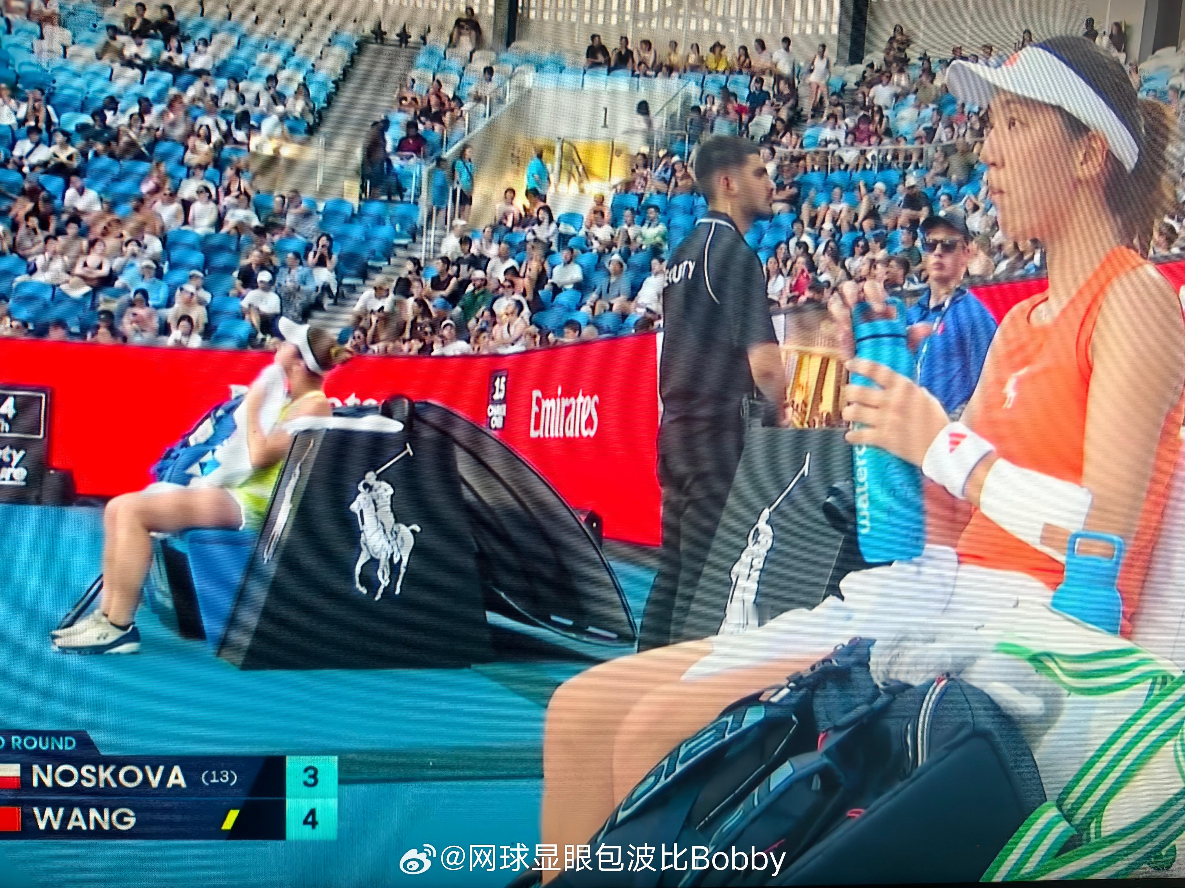 王欣瑜破发了，诺斯科娃发了3个双误4:3王欣瑜vs诺斯科娃这很澳网澳网2026