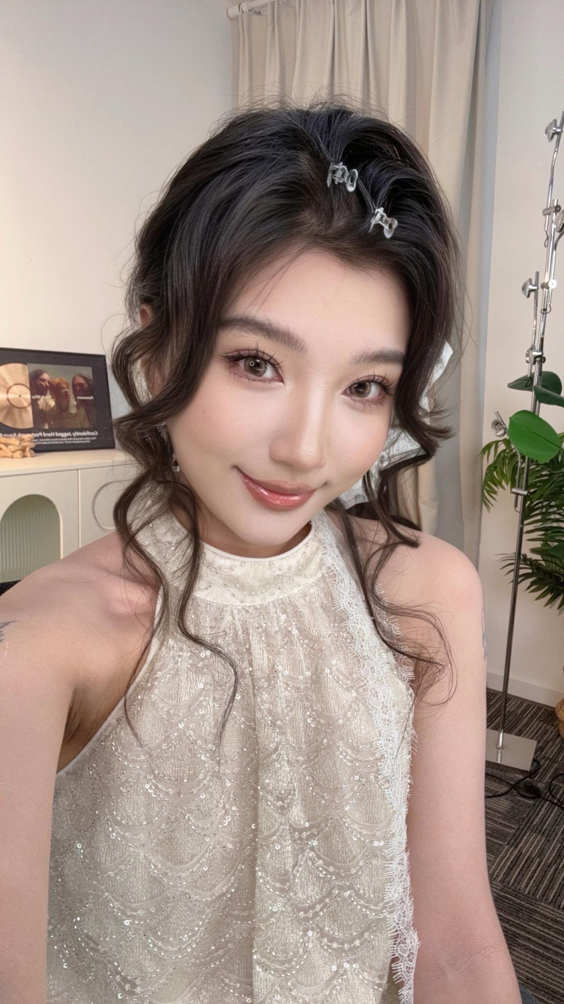 年轻的时候想要赚很多钱，努力了几年后发现自己终于不年轻了