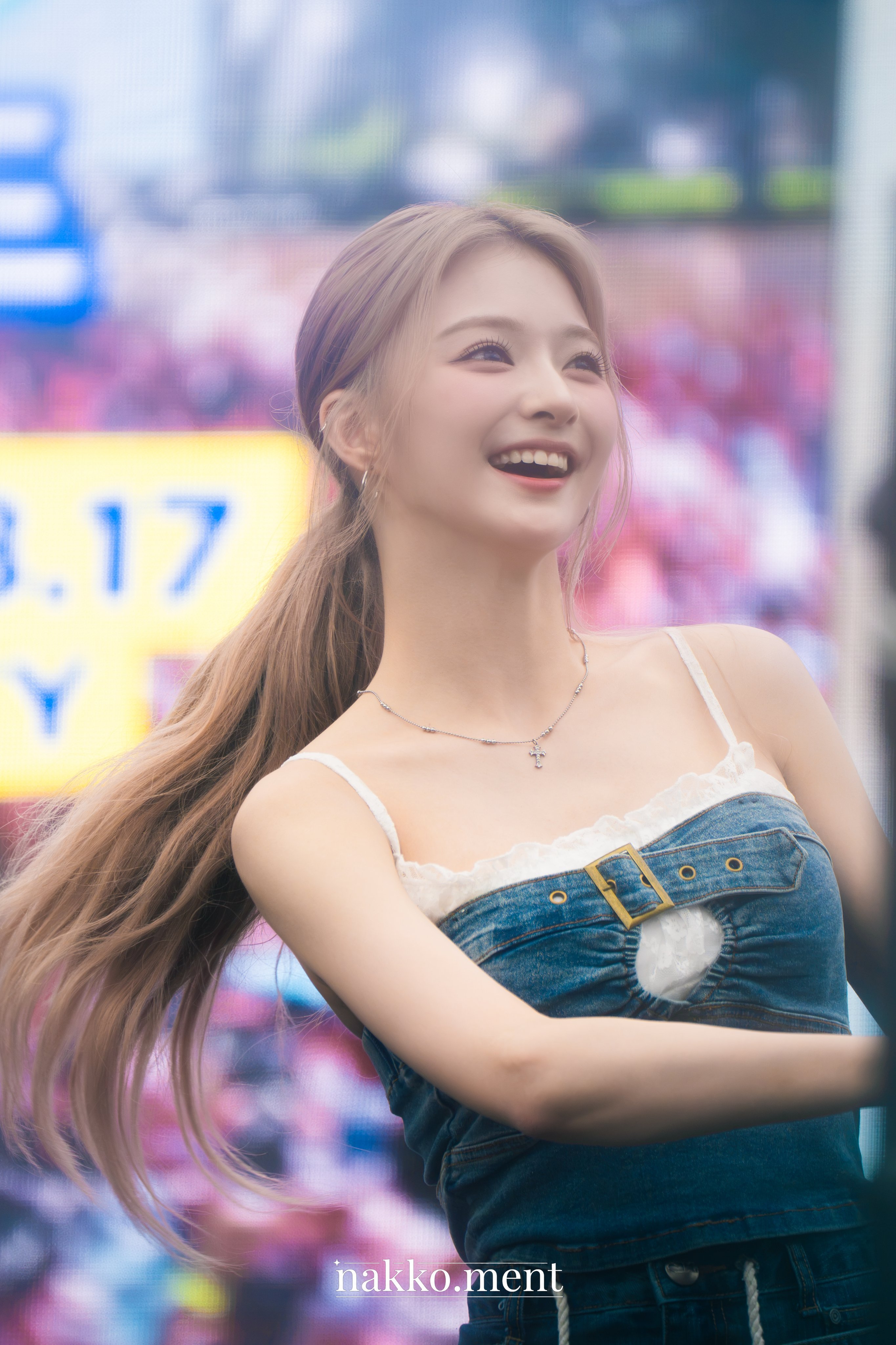 李娜炅[超话]  🐣氧气笑颜李娜炅 260817 加勒比湾水上音乐节 饭拍HD
