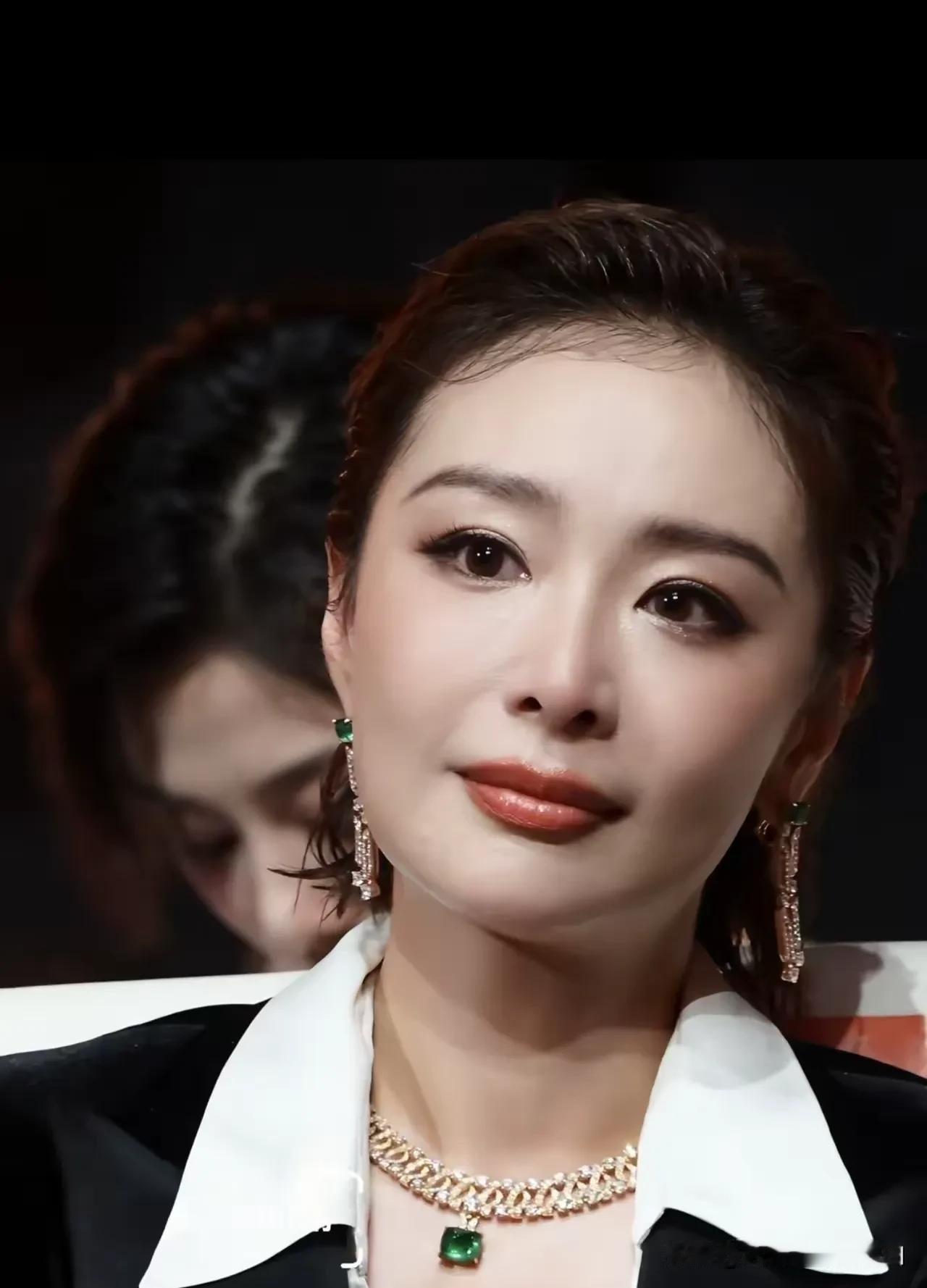 高叶，她就不配拿一个百花奖吗？