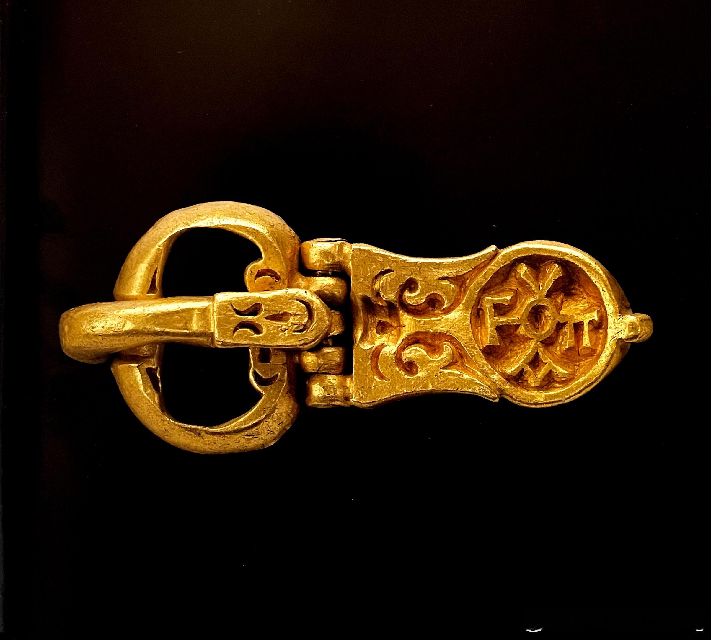 中世纪早期艺术  Early Medieval Art   拜占庭腰带扣带有琴型