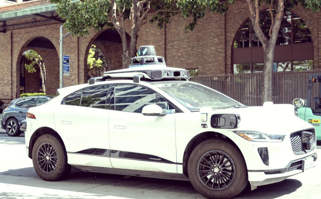 【大手笔！谷歌 Waymo 敲定首笔债务融资，拟募资超 30 亿美元】
谷歌母公
