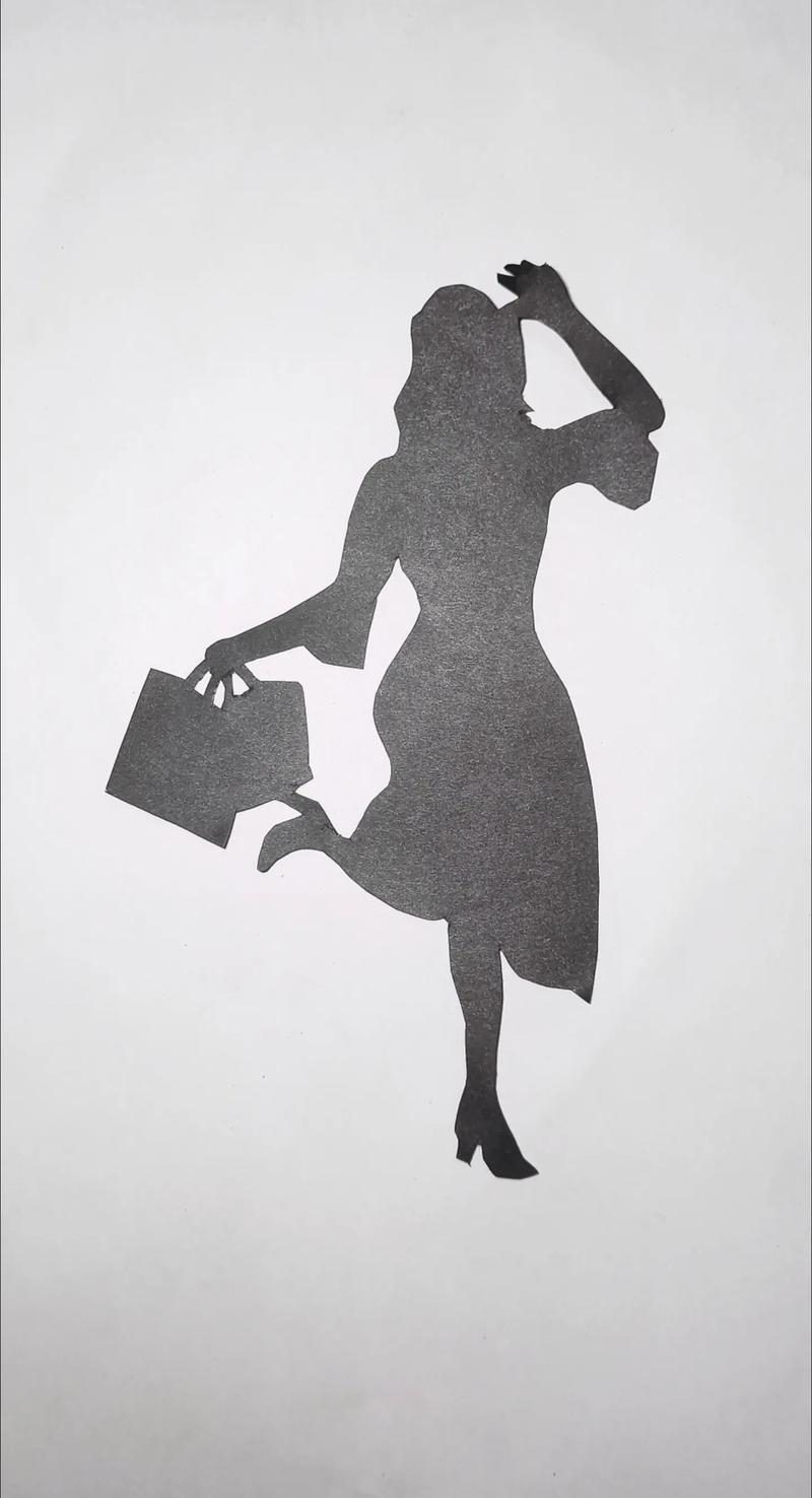 曝少数民族女星被经纪人潜规则爆料无姓名无实锤，仅模糊指向少数民族女星与四字公司，