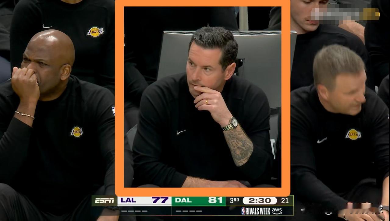 湖人主帅雷迪克真是一筹莫展！在今天湖人客场挑战独行侠的比赛中，当时比赛进行到了第