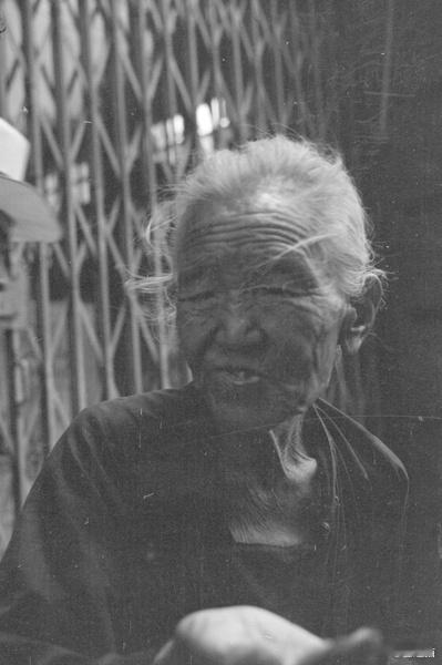 乞讨的老人，上海，1937年 ​​​