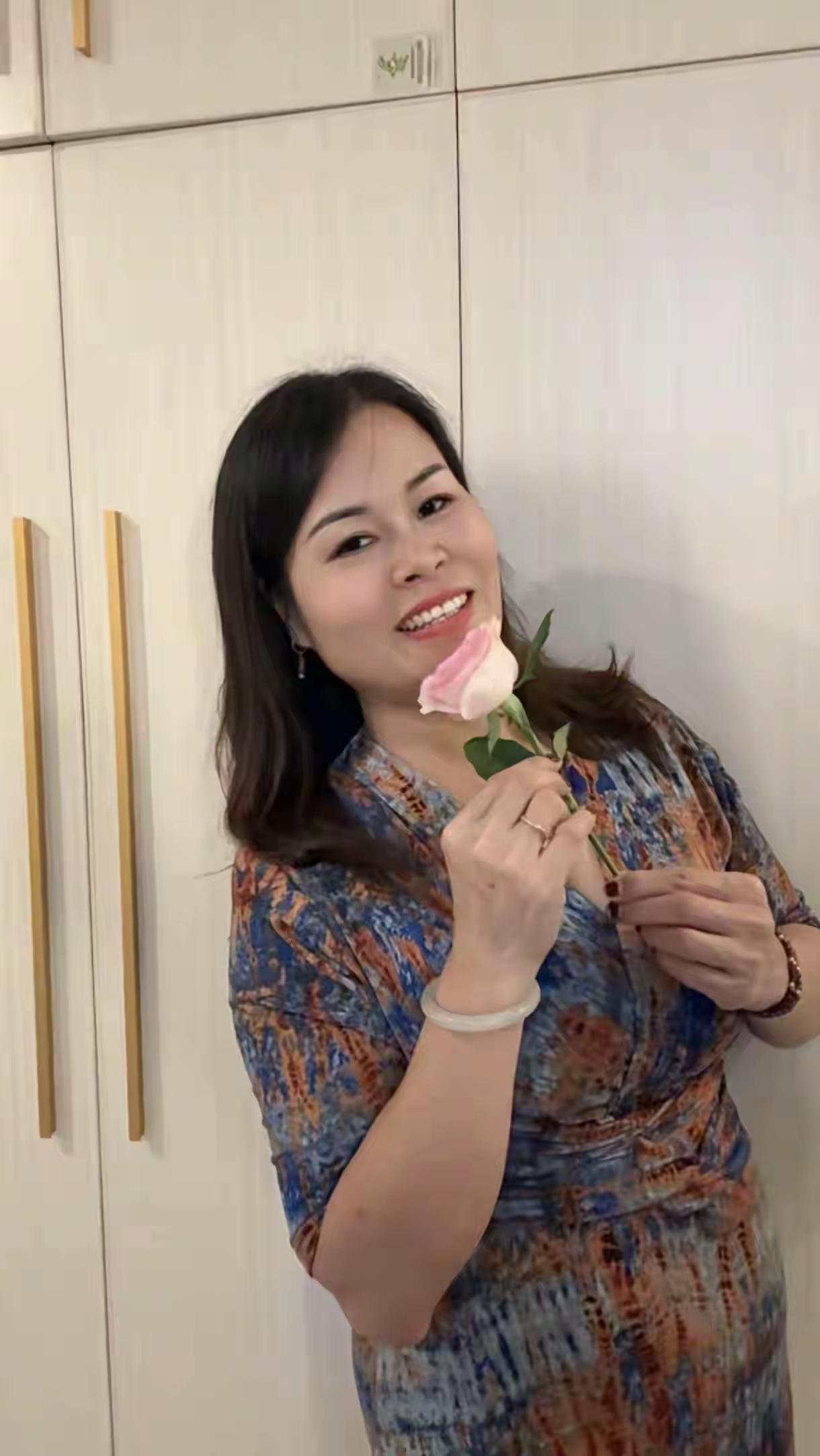 最会撒娇的丈母娘，很好相处。