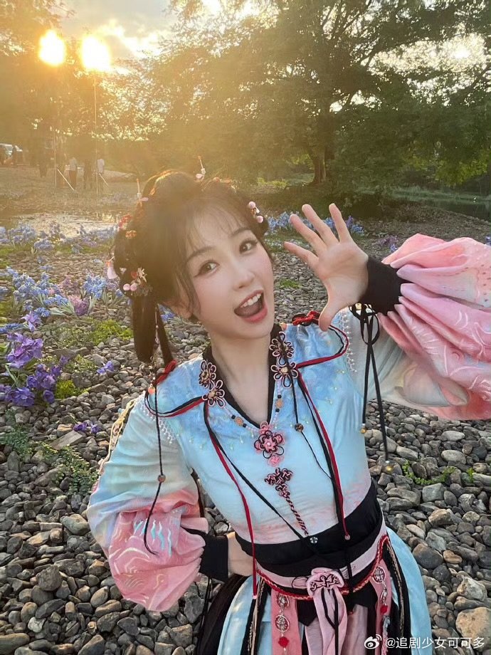 虞书欣这个镜头至今难忘虞书欣林妙妙这个角色演的很好虞书欣入围金鹰奖女主候选属实惊
