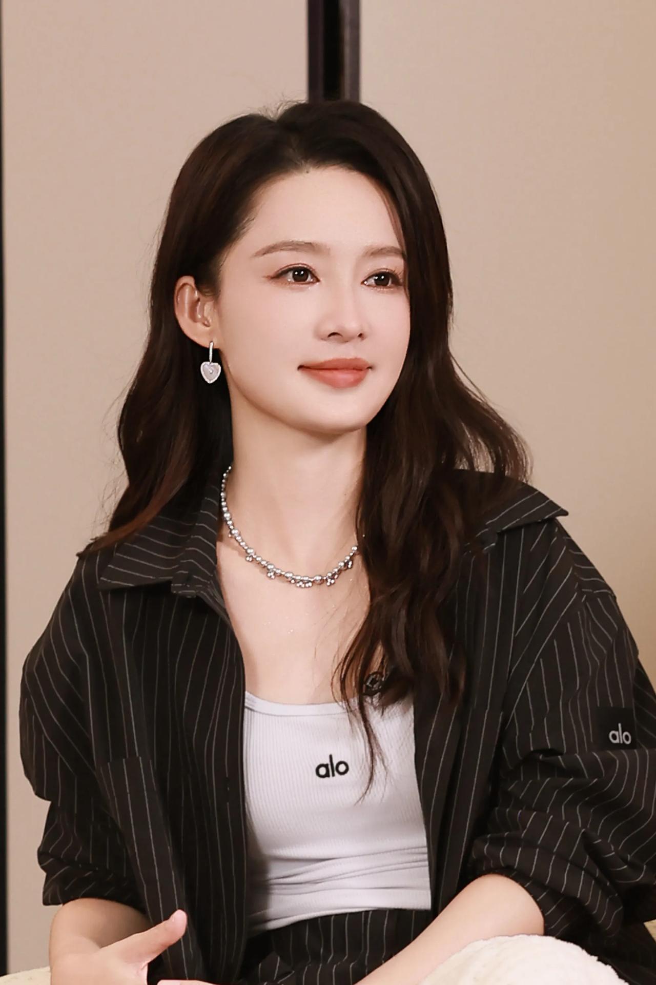 太美了沁沁[奸笑]
李沁 娱乐