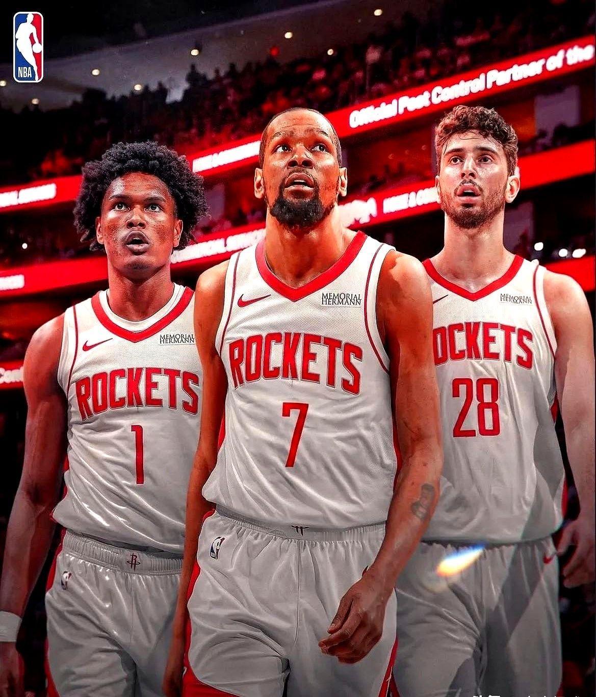 火箭已经是一支迷你版的球队！

申京低位策应真能打，活脱脱迷你约基奇；谢泼德三分