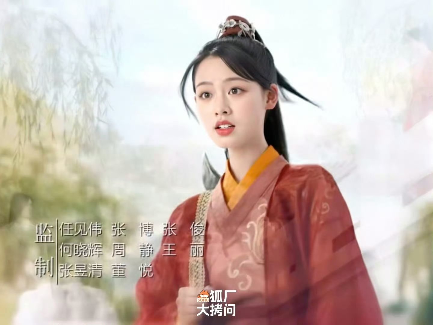 微微一笑很倾城这换脸，已经不是合不合适了非常不好看且很诡异…… ​​​