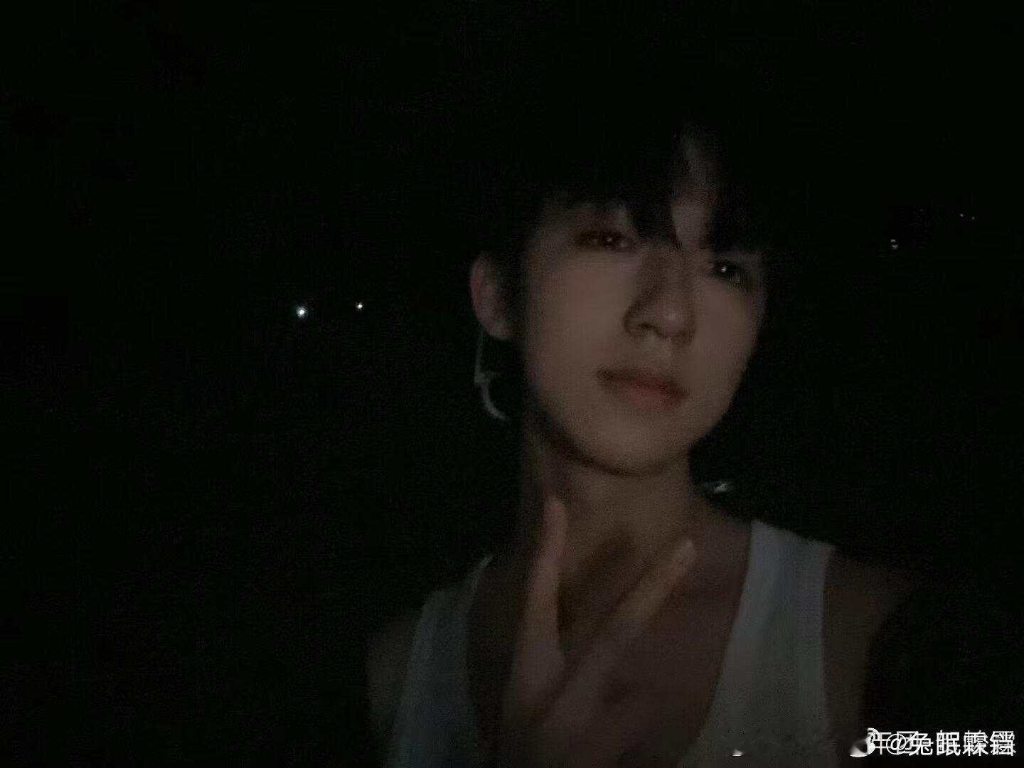 闲来无事翻相册翻到的 23年的照片 救命老公