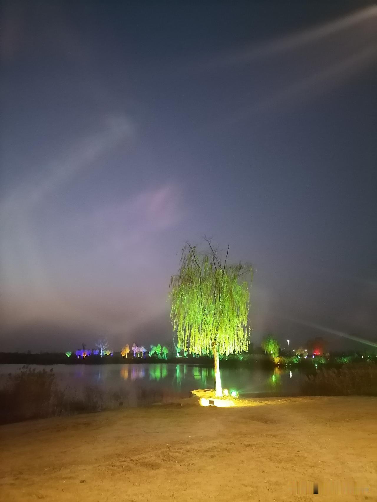 长大后我成了你！怀念恩师。
昨天是教师节，我本想在节日当天写一篇短文，纪念我的恩