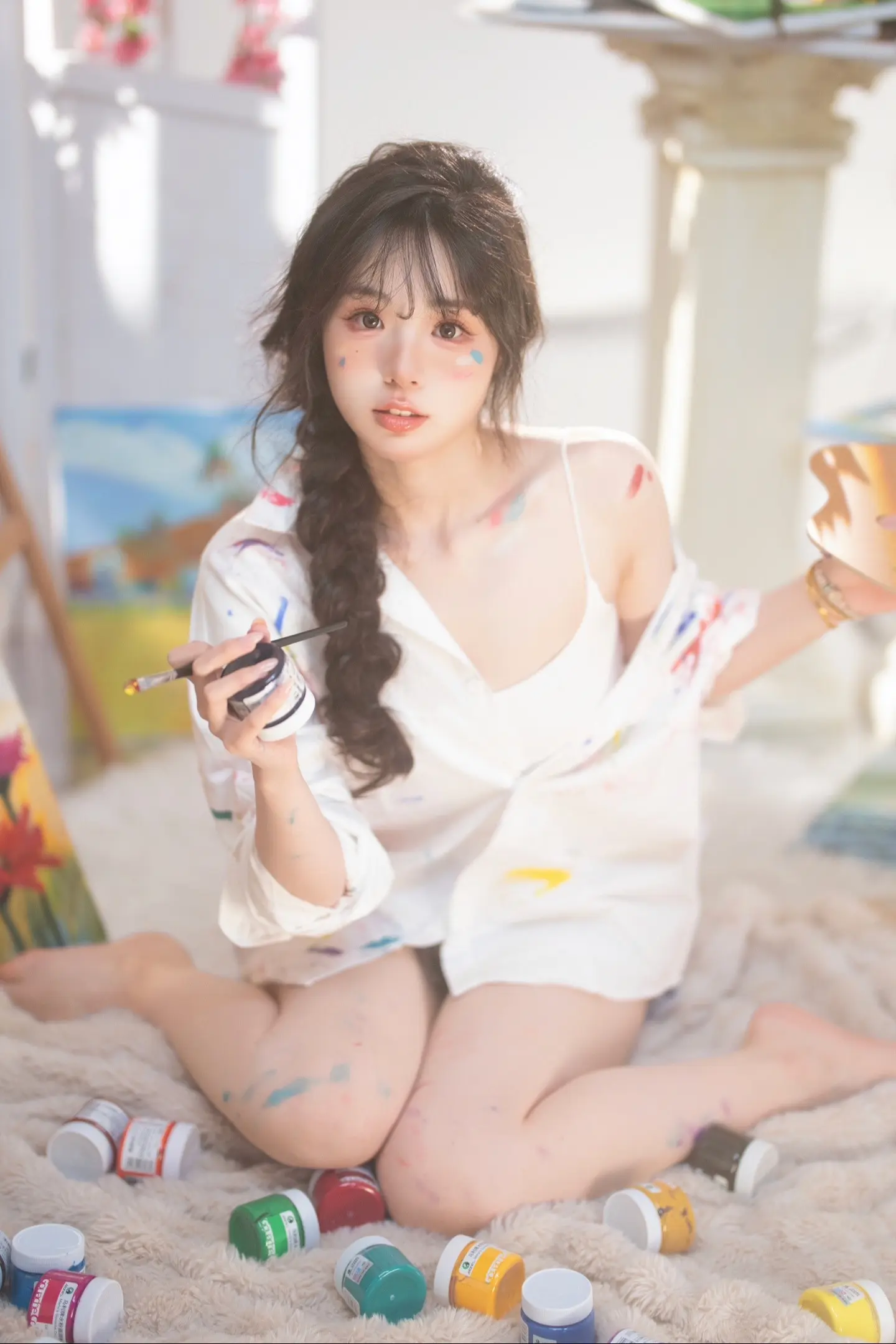 画画的叶老师真好看。这次帮叶老师拍的没让你们失望吧。。。。拍摄花絮视频...