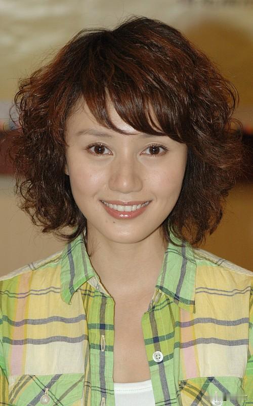 袁洁莹和陈法蓉你更喜欢哪一个? 袁洁莹和陈法蓉根本选不出来好吗，完全是90年代港
