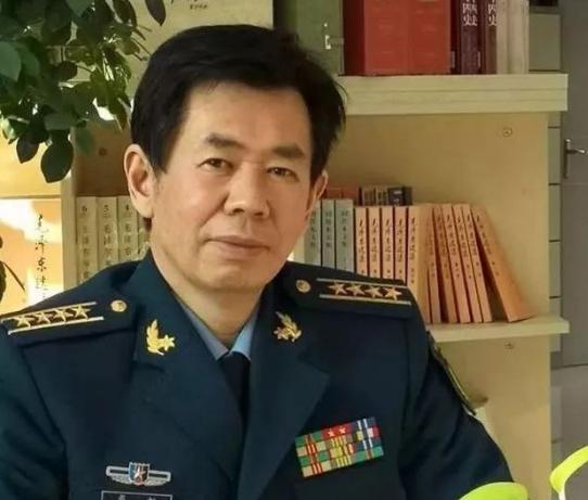 中国坐拥再多航母五代机也没用！戴旭早已直言点明残酷现实，不敢主动出手惩戒挑衅势力