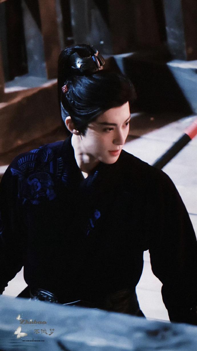 我咋看主演路透图还有副CP现在火热的程度
感觉这部剧会大爆呢 ​