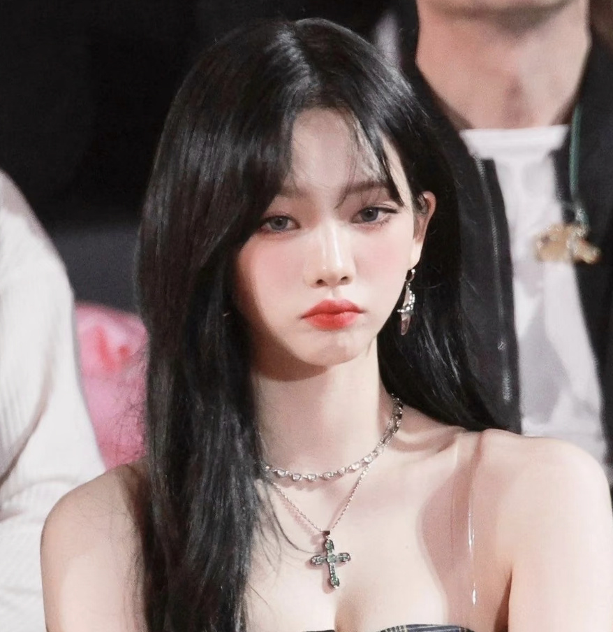 柳智敏和狗狗神同步 我狗rina🥺🥺 