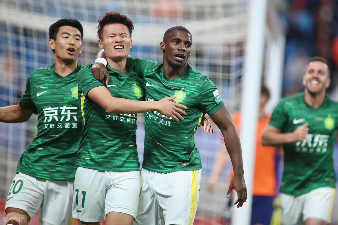 北京国安迎来夺冠良机！
“永远争第一”不再是梦！
今晚，中超联赛进行一场补赛，北