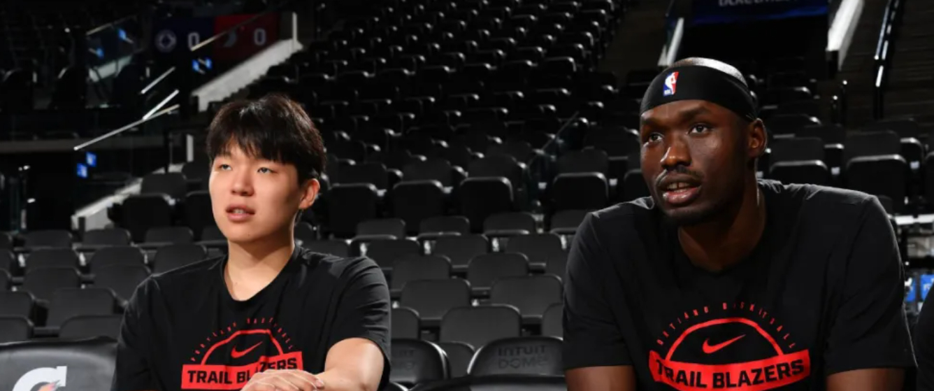 看到一个段子。[doge][doge]他，司职中锋，曾是CBA青岛队主力内线，大