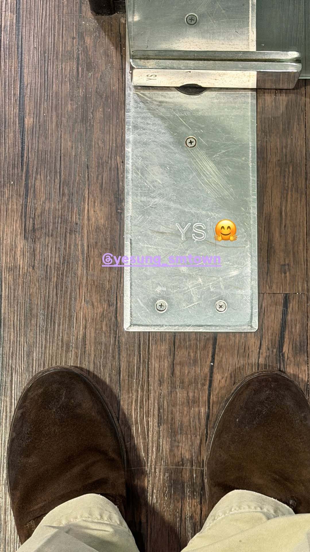 “CB百蓝_。260103金钟云 ins story更新： 