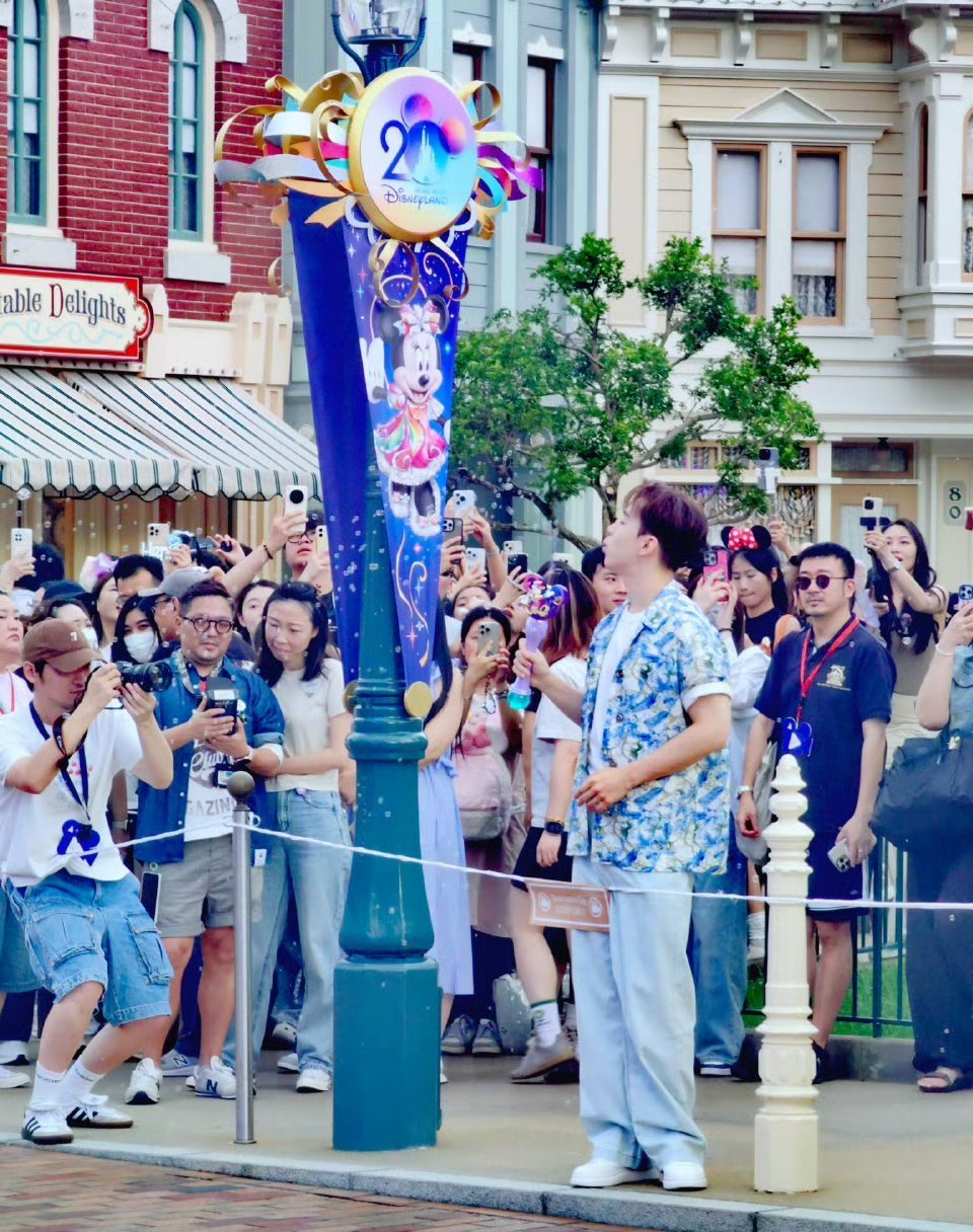 网友港迪偶遇刘宪华 ​​​