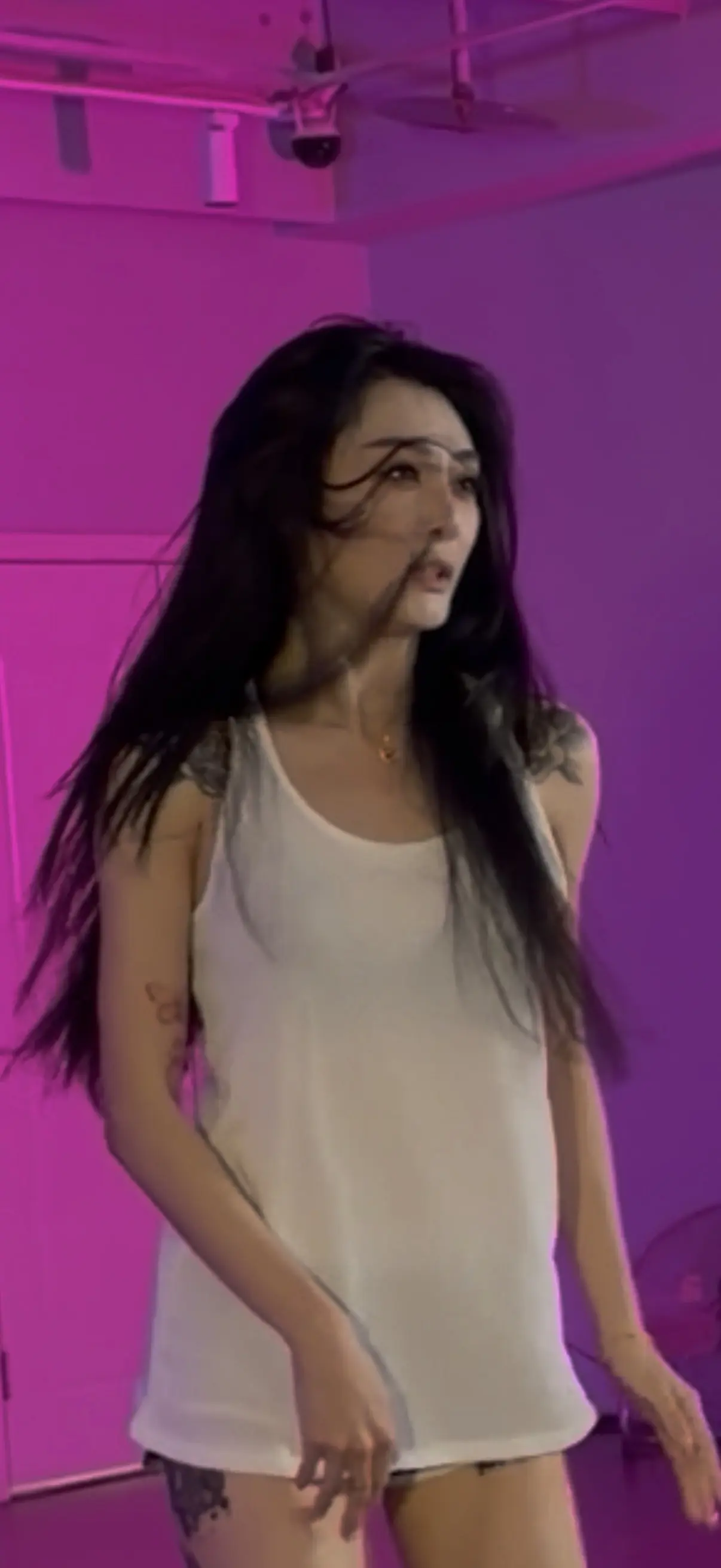 感恩痘痘长在脸上都会被忽视