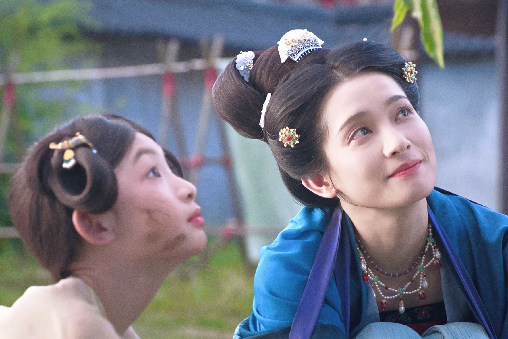 张一雯  🌼白茉凝香 慈母在侧 岁岁尽是清欢莫离×张一雯 童年叶璃张一雯