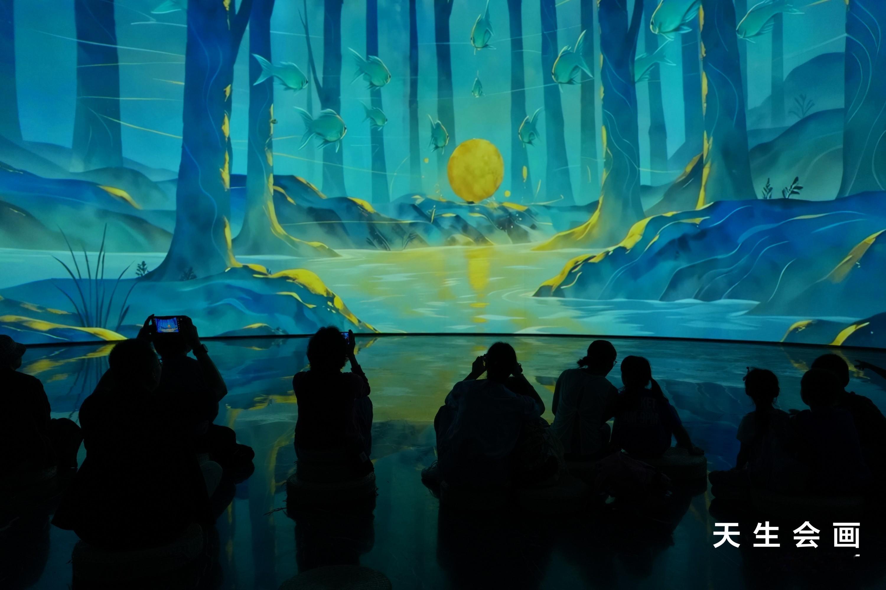 让年轻人疯狂上头的手搓华为天生会画在广州举办了数字艺术展，附近的朋友周末可以去看