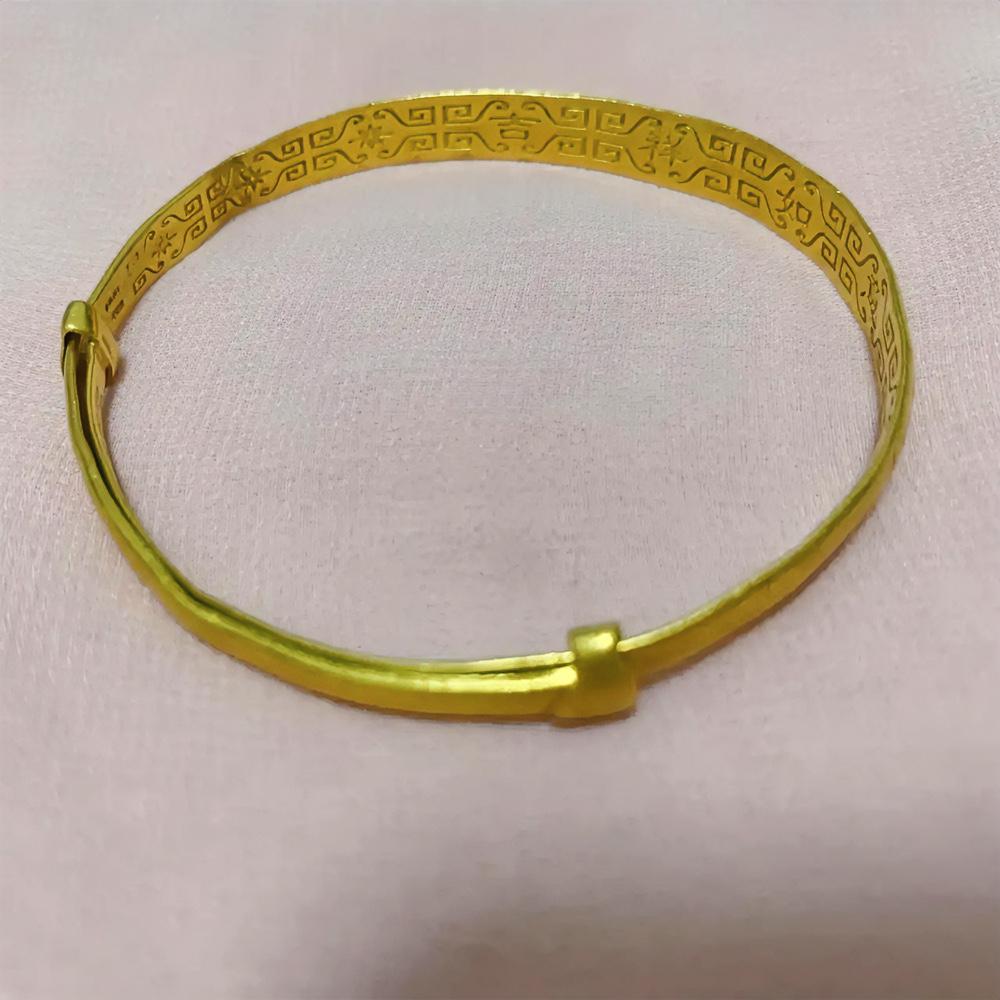 我有一只25克的金手镯，当时425元一克买的。去年11月份，回收金价一路飙升至 