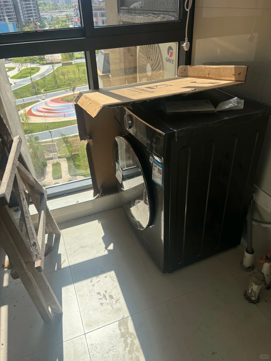 数码闲聊站夏天用洗衣机要注意什么 洗衣机在小阳台按好了安装师傅告诉我不能晒太阳要