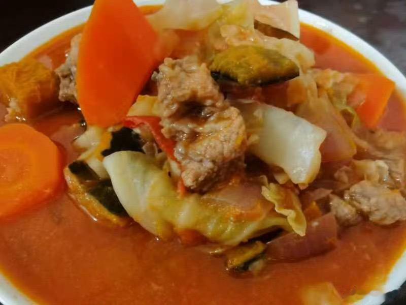 摩羯来了，做了一大锅罗宋汤，在家慢慢喝